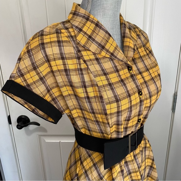 Yellow plaid picnic Pin up dress - Picture 5 of 9